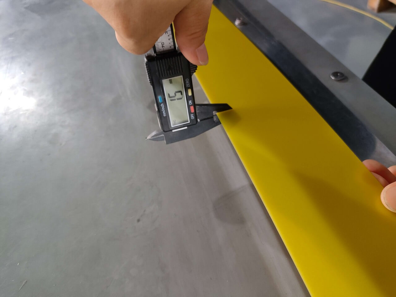 Measurement for HDPE Doctor Blade