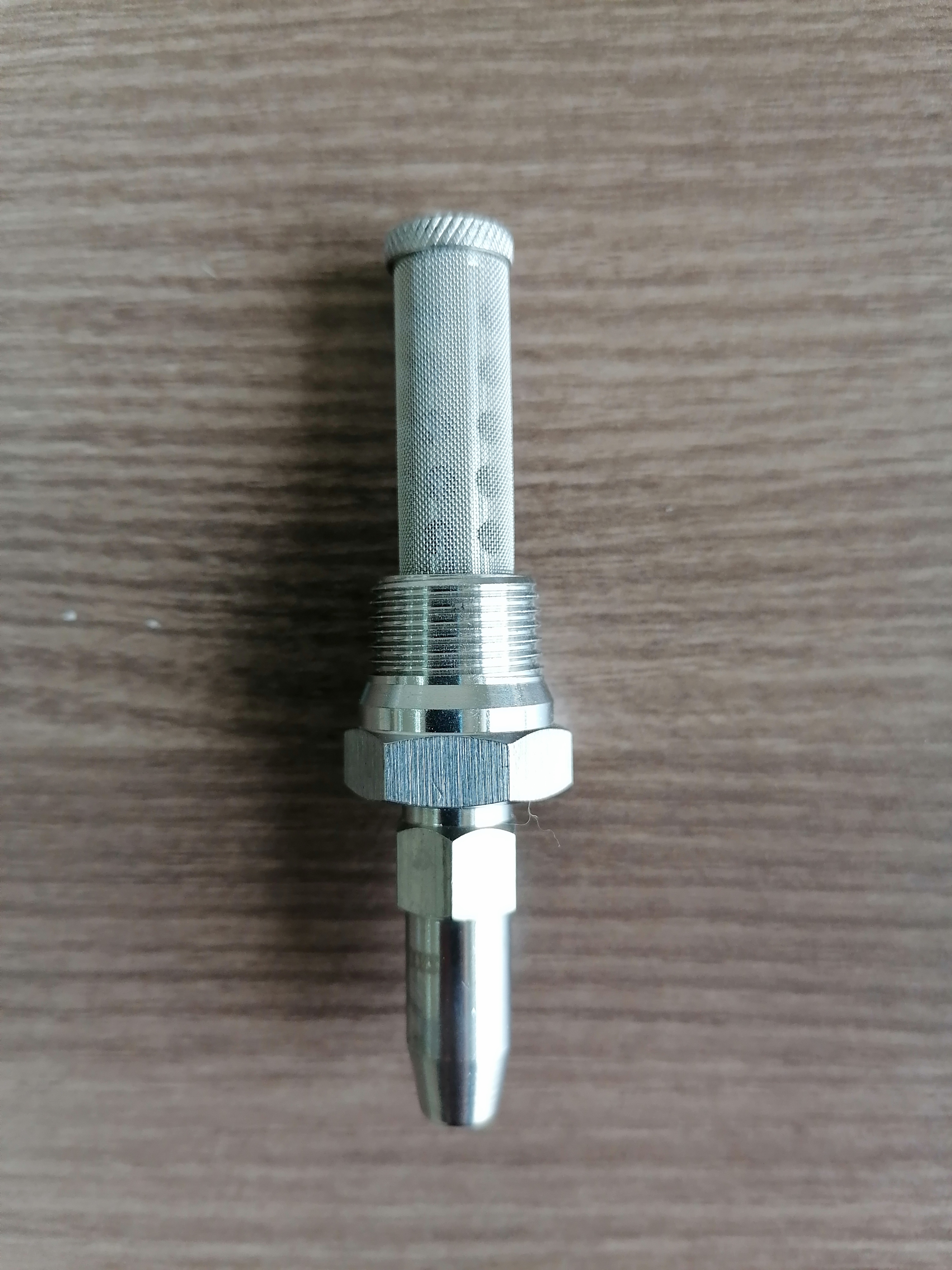 spray nozzle for paper edge cutting